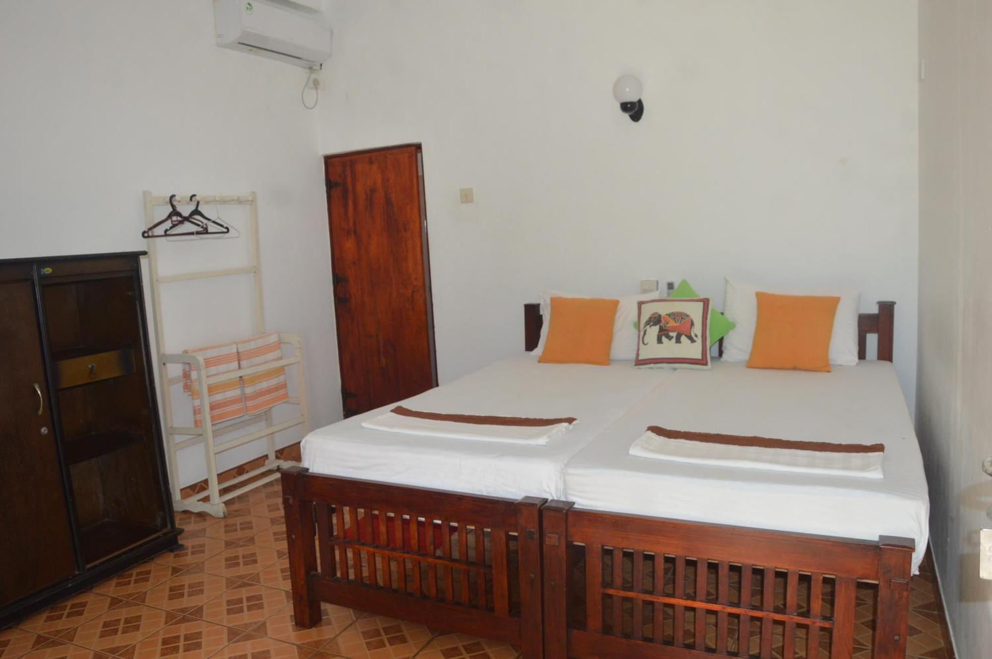 Hotel Weligama Bay View Esterno foto